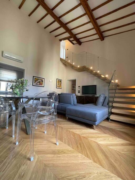 Caterina De' Medici Luxury Attic With Terrace And Parking * Florença